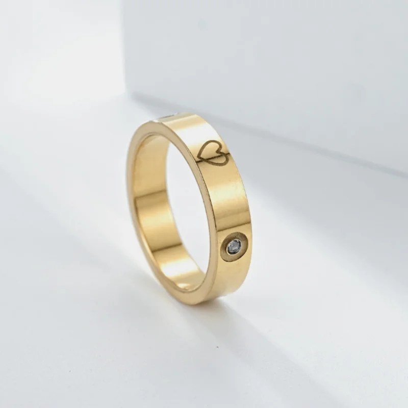 คลาสสิกสแตนเลสสตีลแหวนผู้หญิงผู้ชาย Rose Gold สีคู่แหวนคริสตัลเครื่องประดับงานแต่งงานของขวัญ