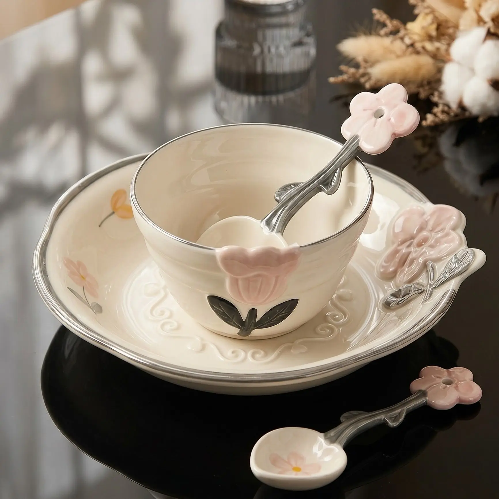 

New arrival high-looking underglaze color bowl and plate for home ceramic girl bowl and plate chopsticks suit