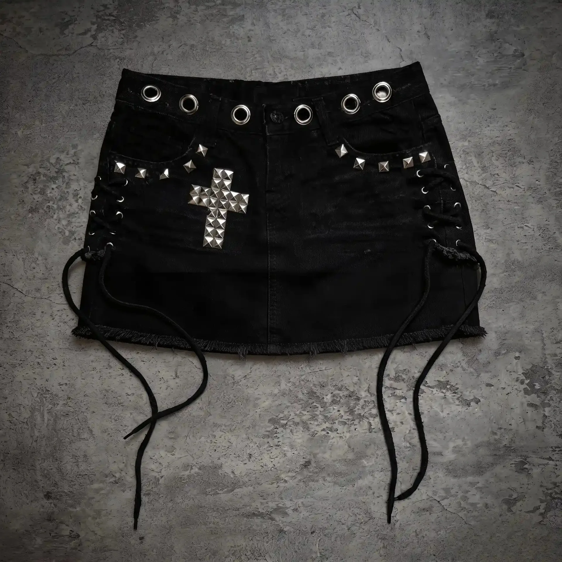 American punk rivet side drawstring strap low waist mini skirt summer dark retro sexy spicy girls style slim fit denim skirt emo