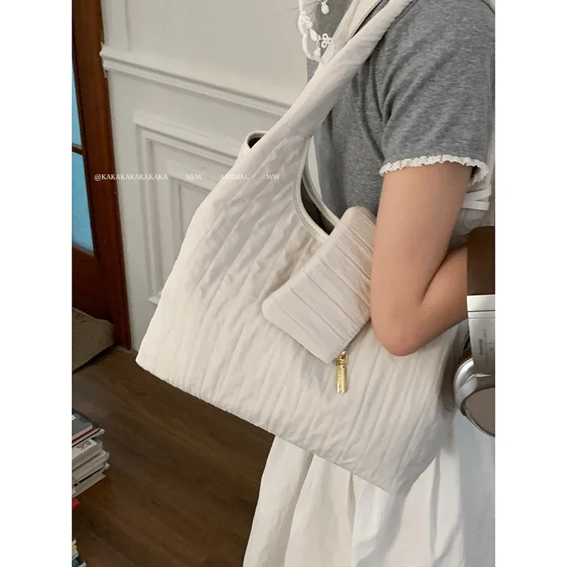 

Korean Niche Underarm Large Capacity Tote Bags College Style Nylon Canvas Bag for Women 2025 New