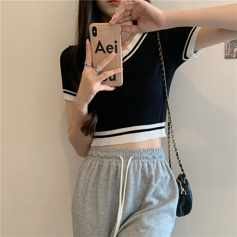 Girls Patched V Neck Cropped Knitted Tshirt Crop Top 2022 Summer Chic Women Short Sleeve Tee Shirts