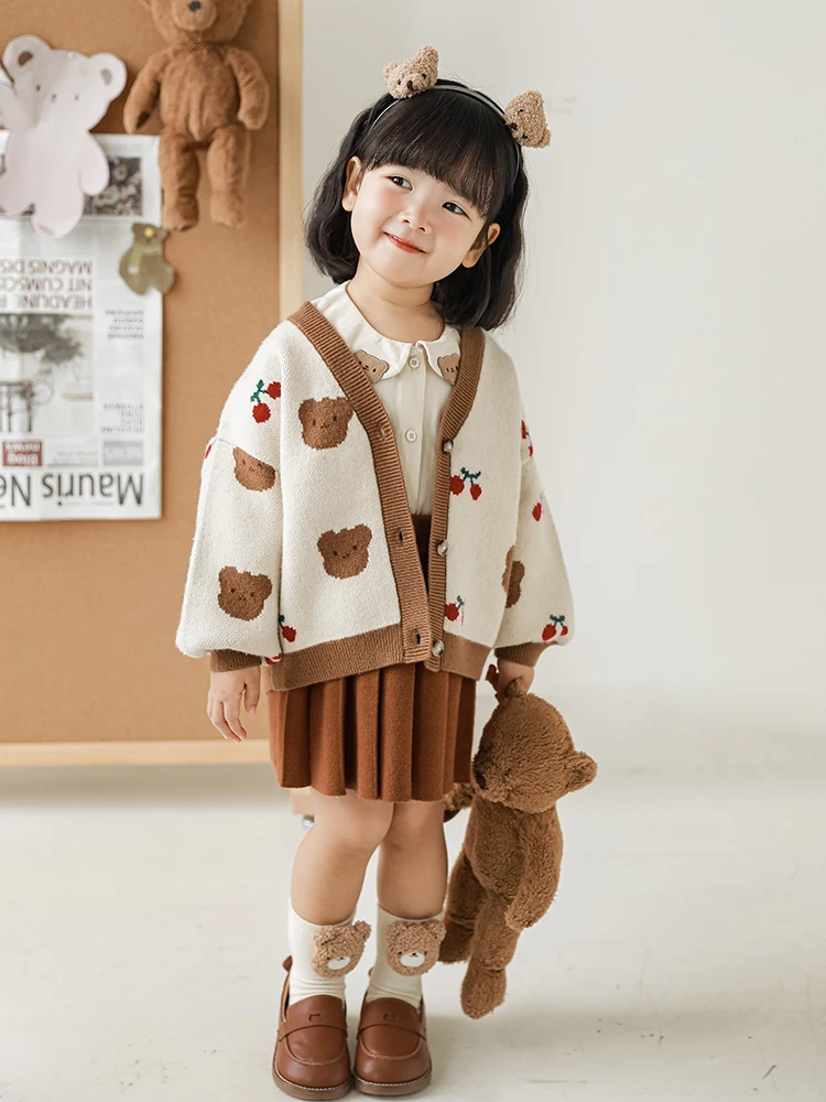 Girls\' Retro Knitted Cardigan Cute Cherry Bear Jacquard Contrast Color Children\'s Autumn Overalls Trend