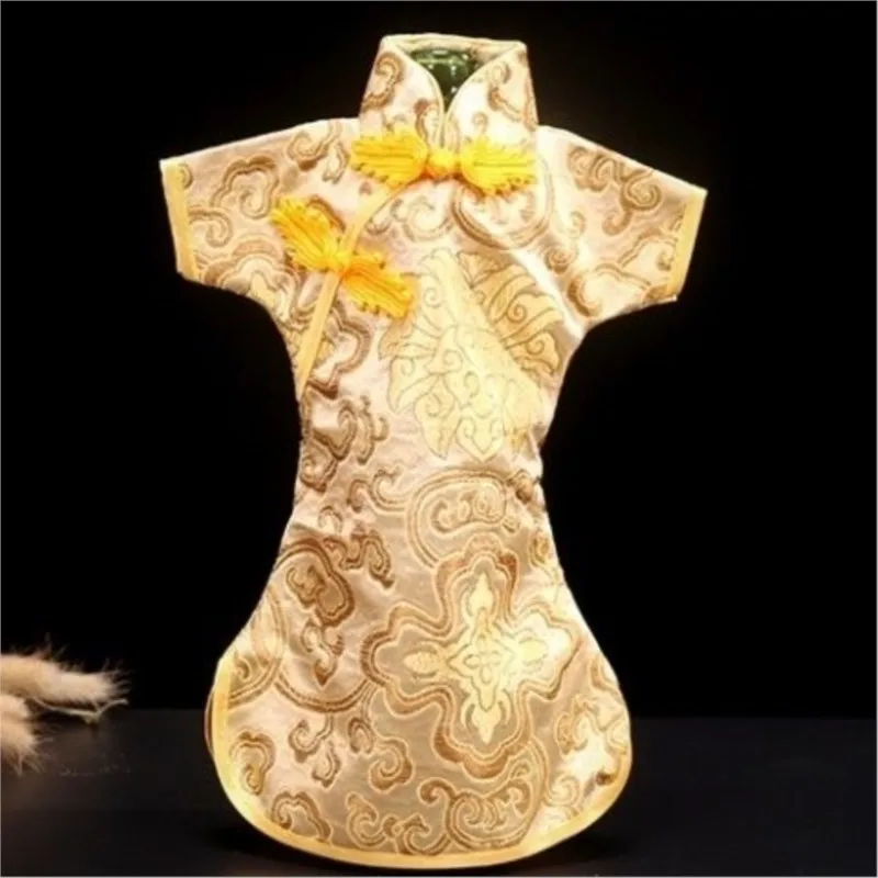 Chinese Classic Tang Suit Handicraft Gift Plate Buckle Cheongsam Princess Dress Red Wine Bottle Cover Wine Bottle Cover ZD905
