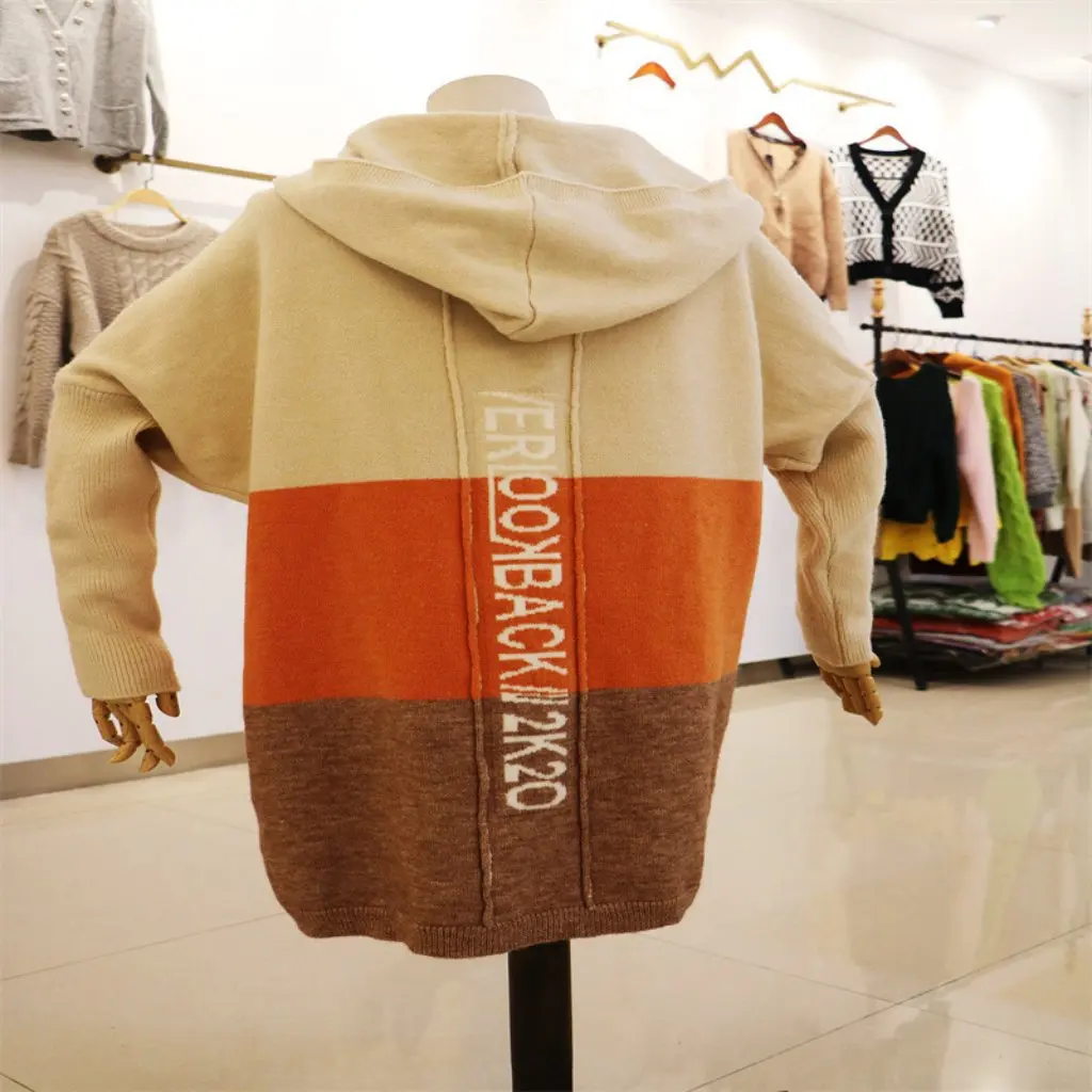 ニットカーディガンフード付きロングセーターカラーマッチングヨーロッパとアメリカのスタイルの女性のファッショントップ