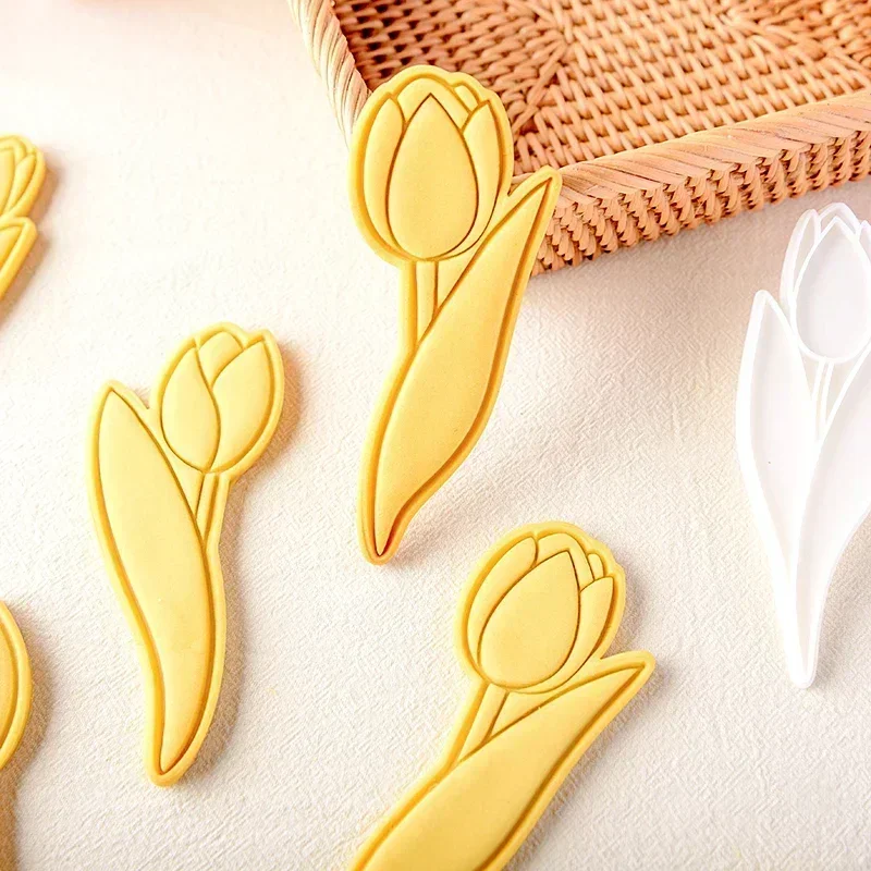 Mother\'s Day Large Size Tulip Cookie Cutters Flower Bouquet Frosting Biscuit Fondant Embossing Mold Handmade Baking Tools