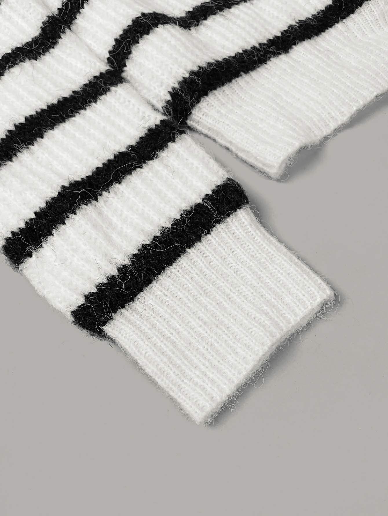 Damski sweter z dzianiny w jednolitym kolorze lub w paski, z długim rękawem, miękki sweter damski, jesienno-zimowy 2024 
