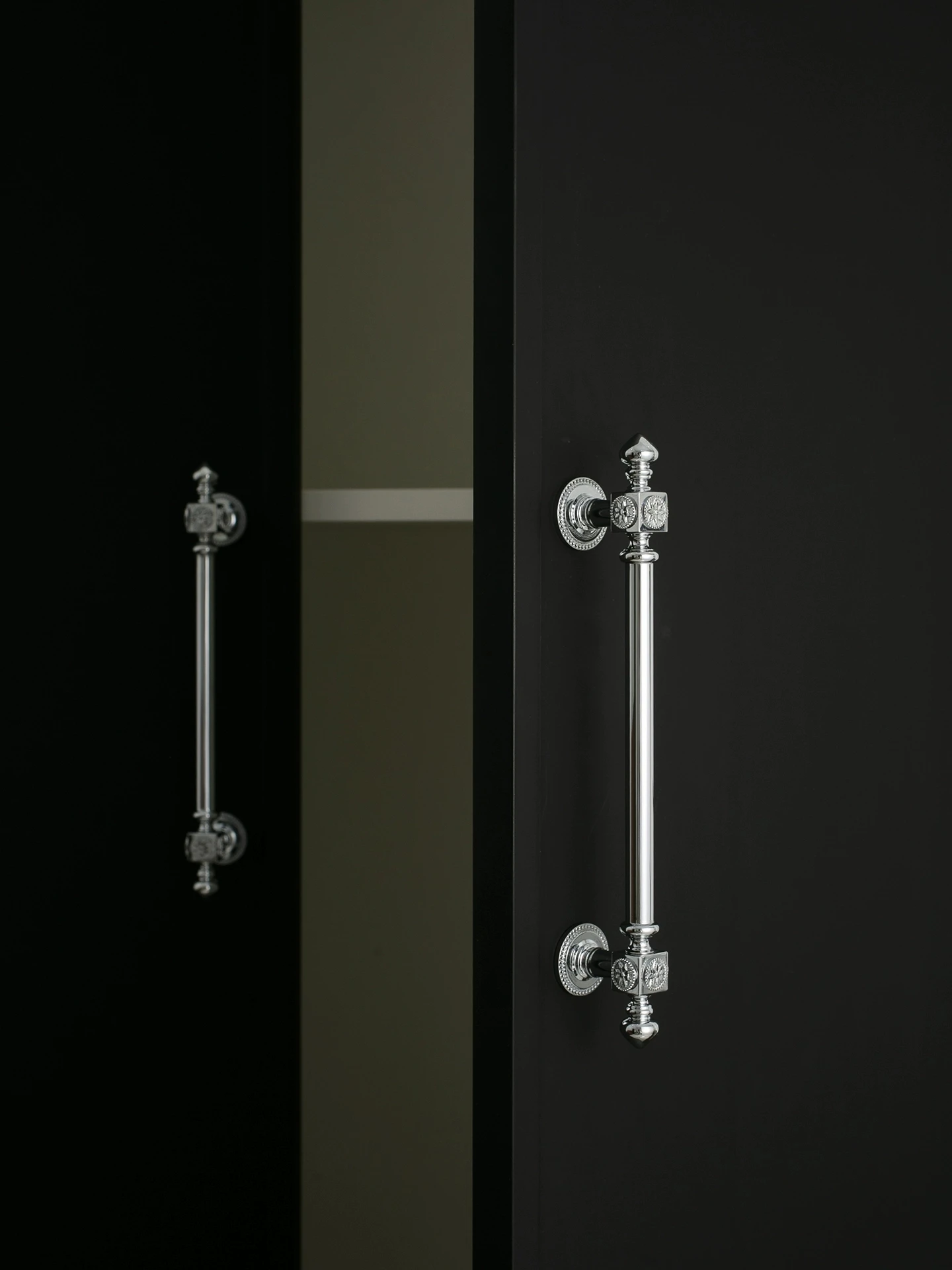 

Мебель во французском стиле ретро, твердая латунная ручка, блестящие серебряные дверные ручки для шкафа для спальни, шкафа для обуви, ящика, длинные ручки