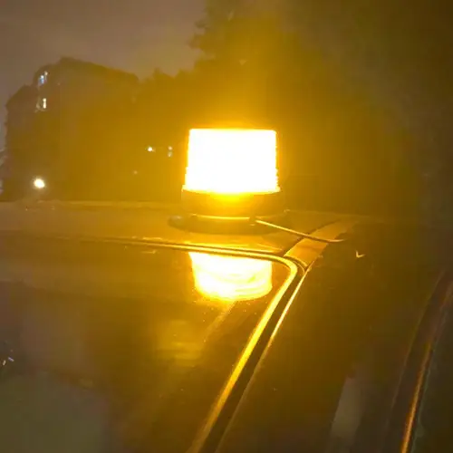 Luz LED estroboscópica para techo de coche, baliza intermitente de advertencia para camión, vehículo, policía, lámpara de señal de emergencia con Base magnética de 12V/24V