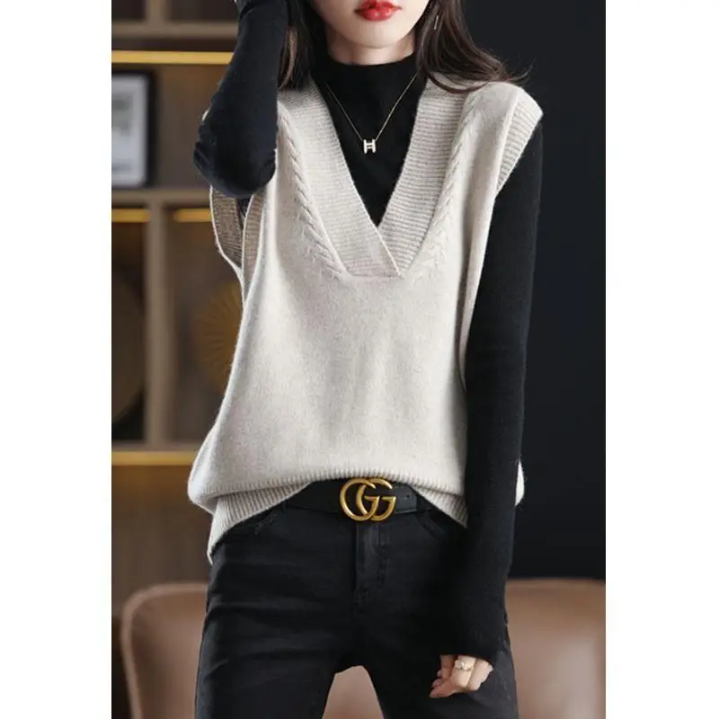 Knitted Sweater Vests Women Casual Loose Korean Elegant Sleeveless Tops Solid Knitwear Pullover Autumn Winter Wild Waistcoats