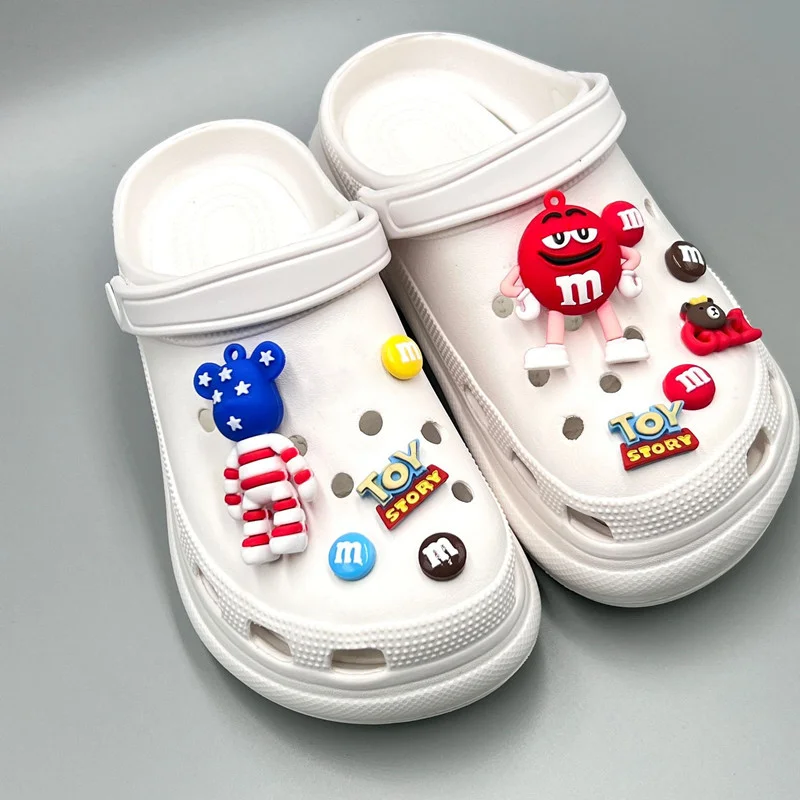 Creative Cartoon Color Bear Hole Shoe Charms Accessories Shoe Buckle Cute M Beans 3D Shoes Flower DIY Shoes Decorations
