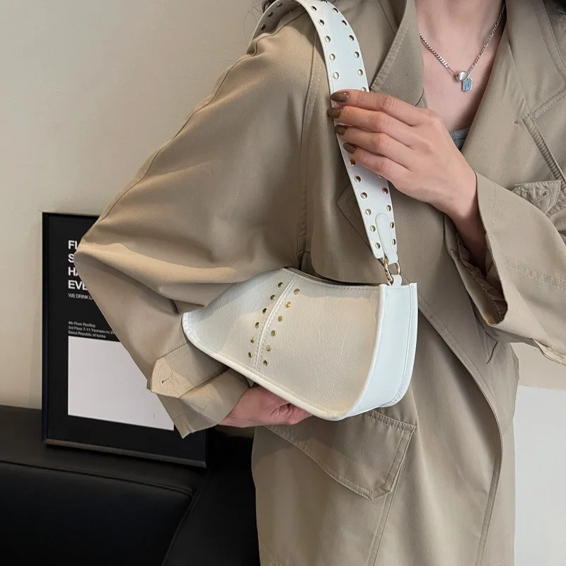 Women Bag New Euro-America Style Vintage Fashion Rivet PU Leather Shoulder Bag Neat Sewing Thread Cool Street Fashion All-match