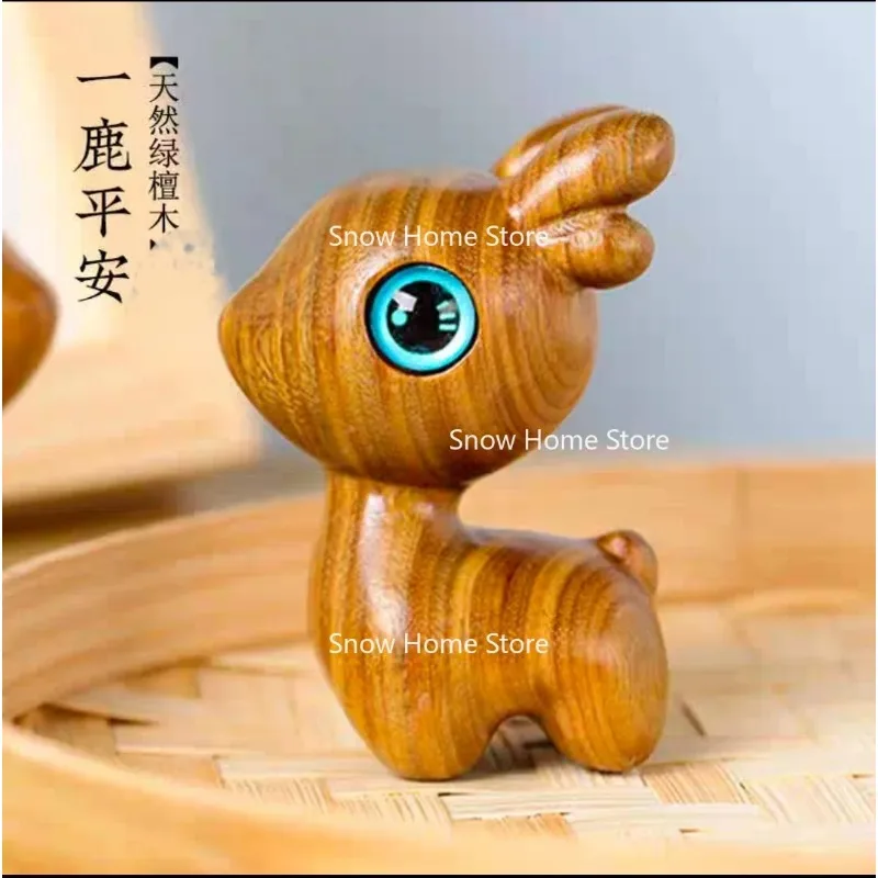 Sandalwood Solid Wood Elk Refrigerator Magnets Suitable for Home Decoration, Carved Fawn Magnetic Ornaments
