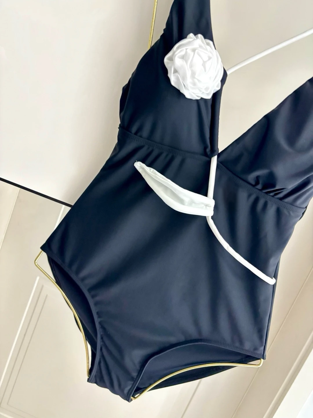 Women's Sexy V Neck Bathing Suit with Stereo Roses