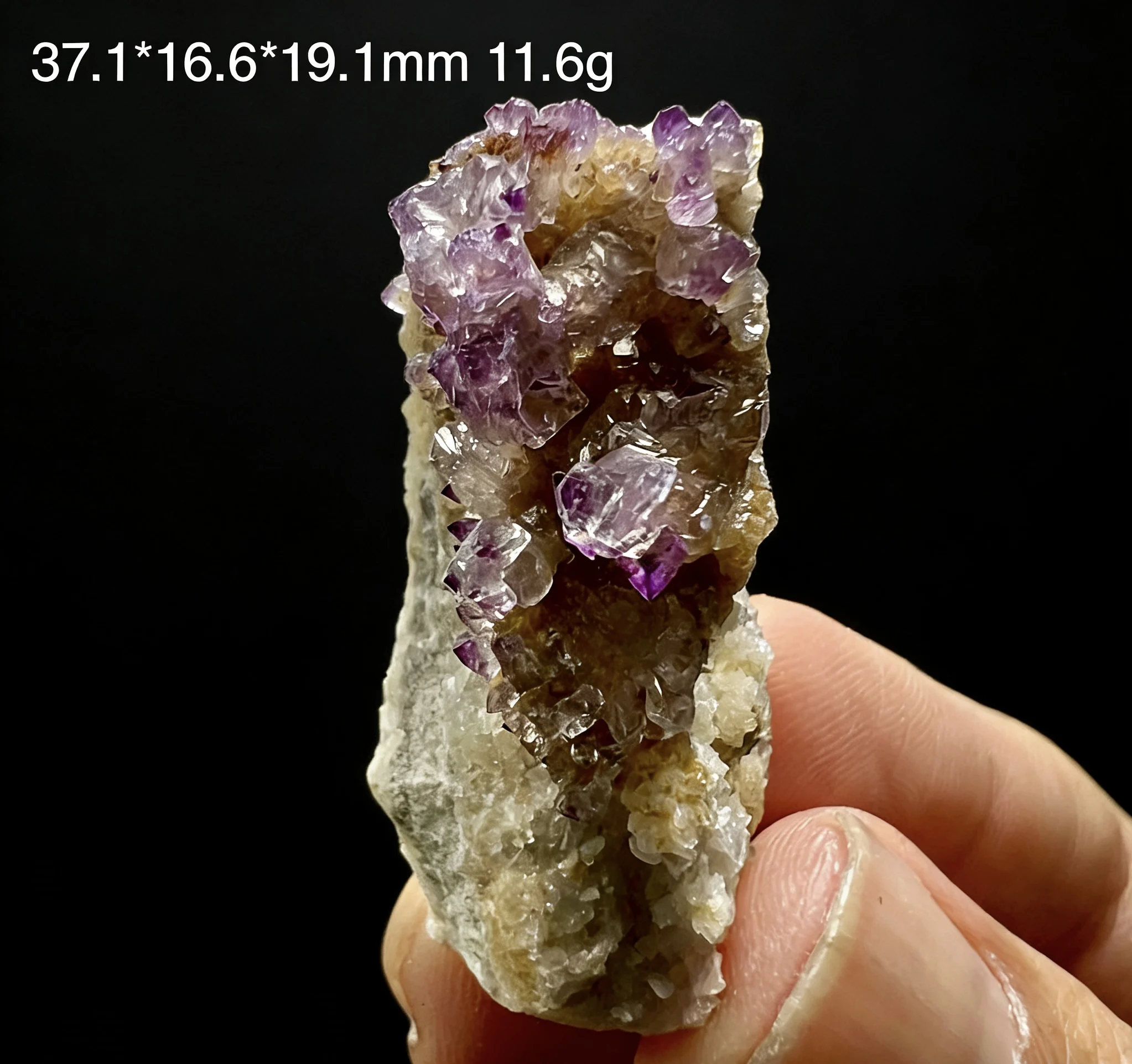 

Selected natural yttrium fluorite coexisting mineral rough crystal specimen from Guizhou, China, for ornamental and collection p