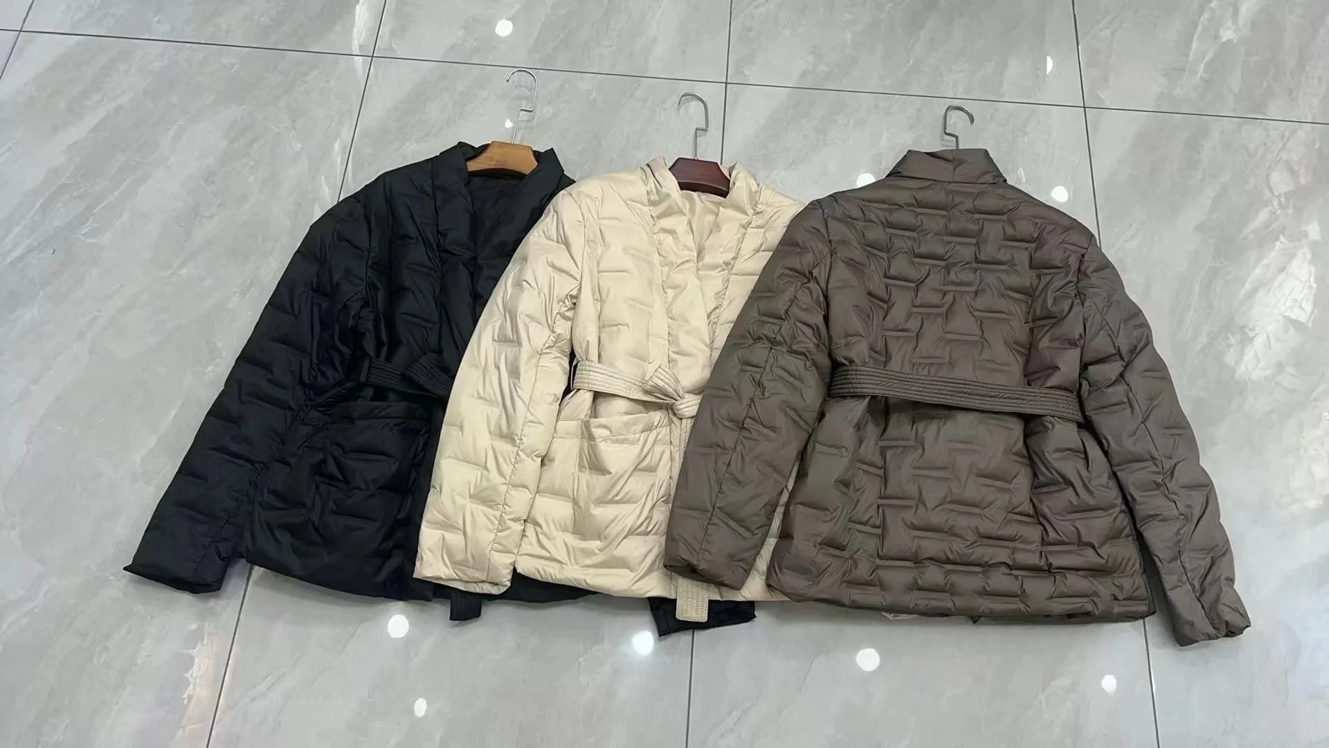 Manga longa moda puffer jaqueta roupas de viagem senhora com cinto novo outono inverno feminino pato branco para baixo casaco