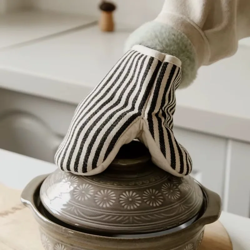 Heat-Resistant Oven Gloves Japanese-style Stripe Mini Oven Mitts Baking Gloves with Hanging Loops Hot Gloves for Cooking