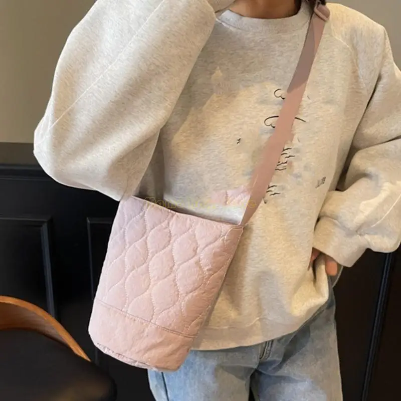 

X90D Retro Nylon Bucket Bag Elegant Shoulder Bag Women Fashionable Crossbody Bag for Work and Casual Daily