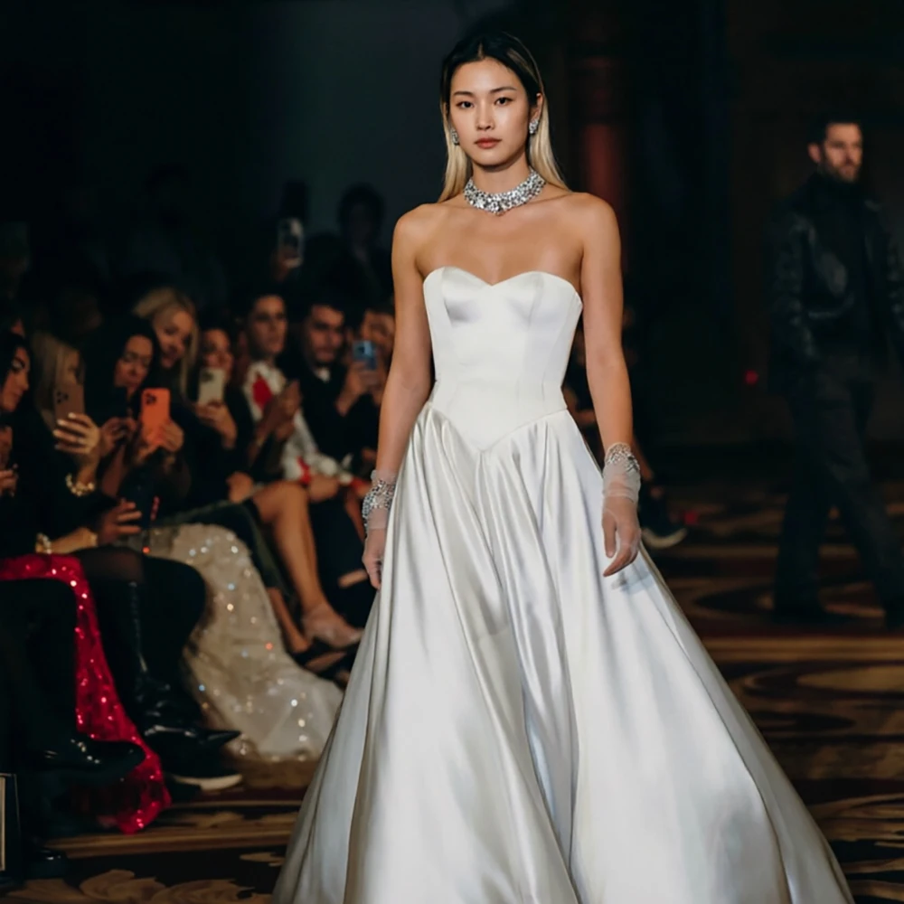 Strapless Satin Wedding Dress A Line Puffy Skirt Elegant Bridal Gowns Simple Robe De Mariage 2026 New Fashion Luxury Bride Dress