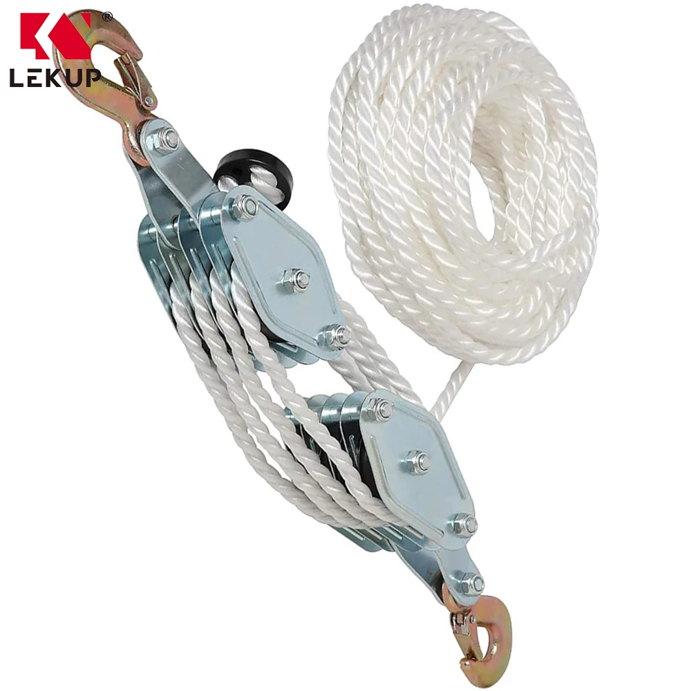 Miniature movable pulley for lifting objects