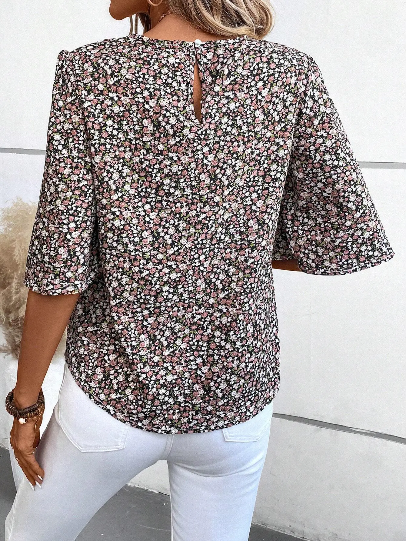 

Повседневная блузка с цветочным принтом и рукавами три четверти с пышными рукавами