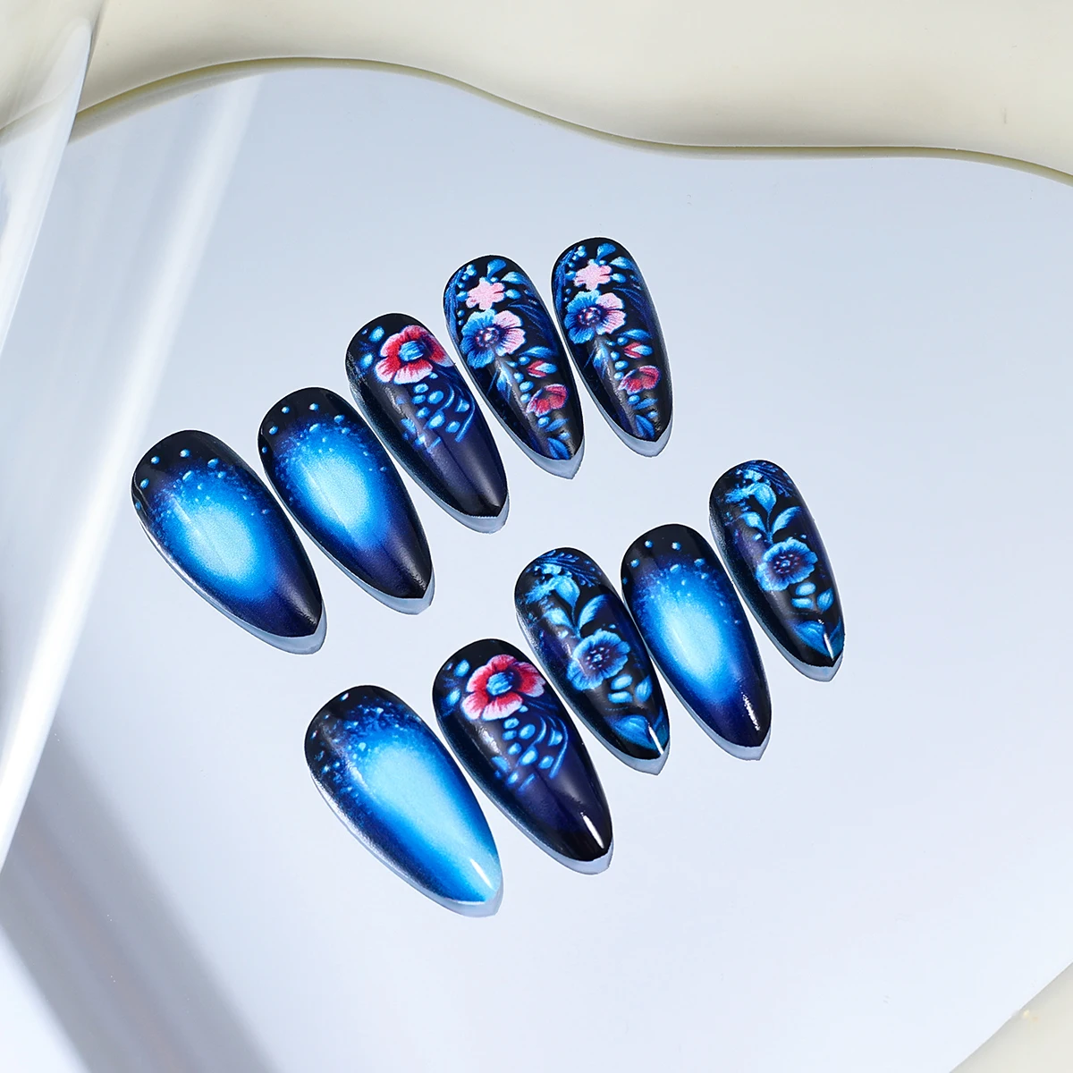 アーモンドプレスオンネイル ブルーアーモンド付け爪 フラワー装着可能 スティックオンネイル フェイクネイル フォーオングル グラデーションプレスオンネイルセット