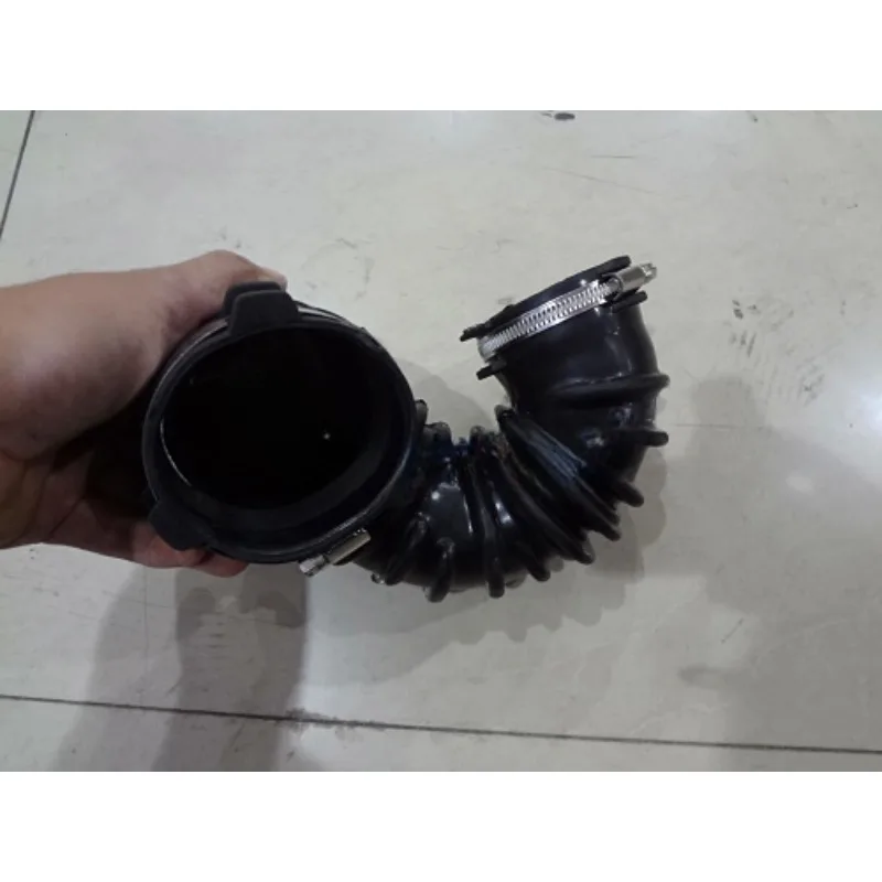 

Шланг воздухозаборника турбокомпрессора 06D129627H для Audi A6L 2.0T 2005-2011 06D 129 627H Совершенно новый