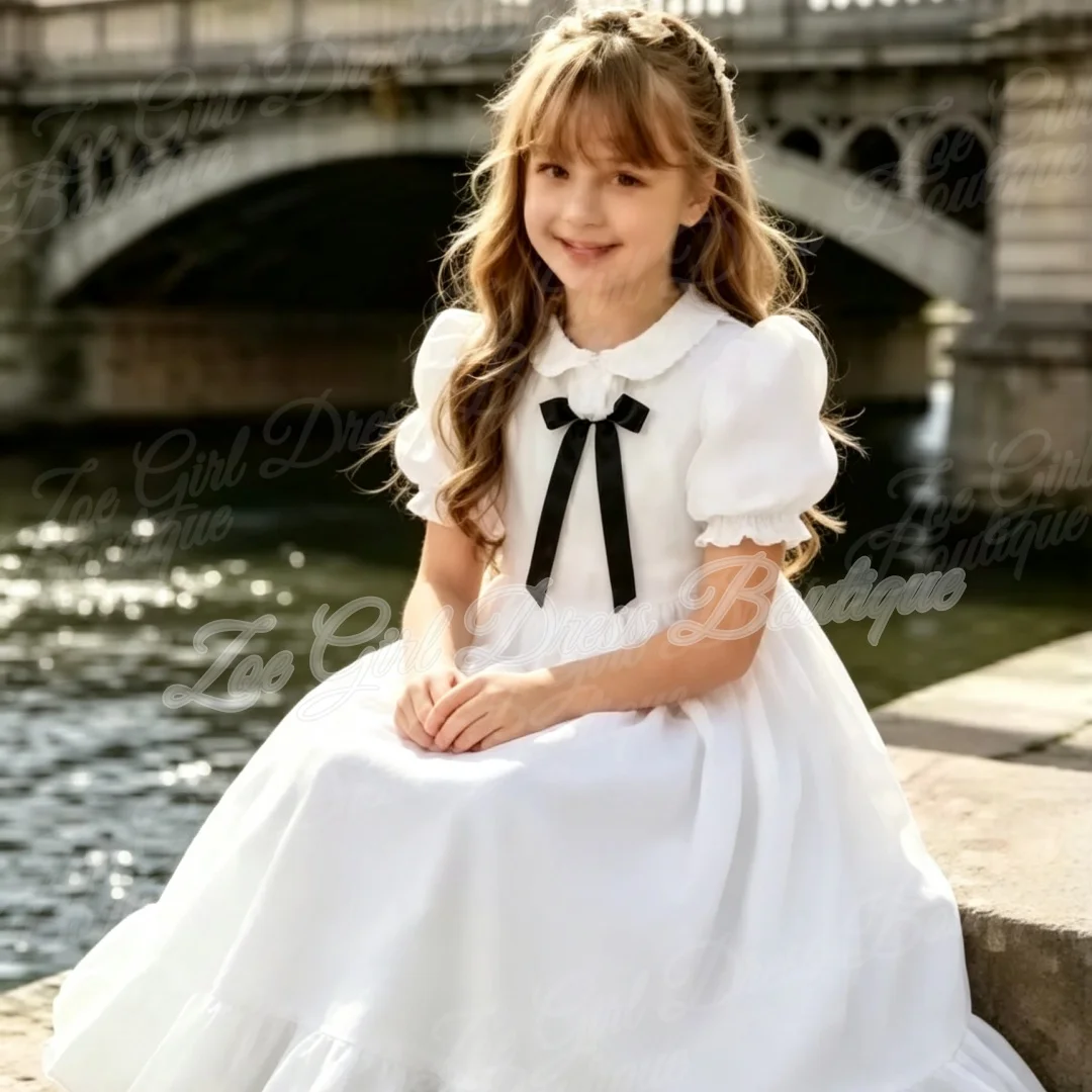 robe-de-demoiselle-d'honneur-blanche-personnalisee-avec-col-peter-pan-et-nœud-ideale-pour-ceremonie-de-mariage-fete-ou-evenement-festif