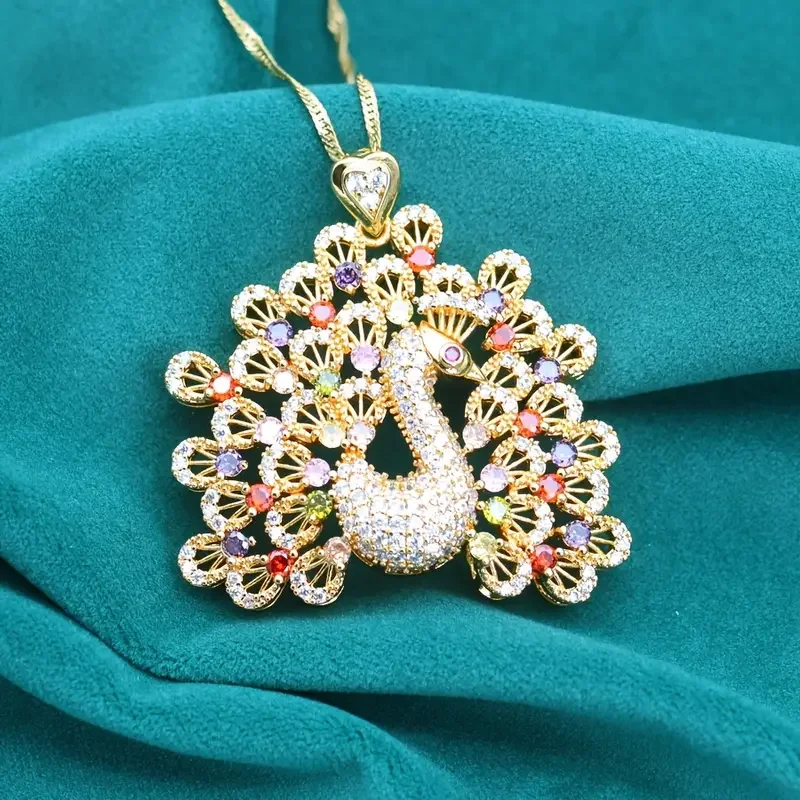 Exquisite Peacock Design Pendant - 18K Gold-Plated Multicolor Zirconia Pendant Necklace - Ideal for Weddings Gifts
