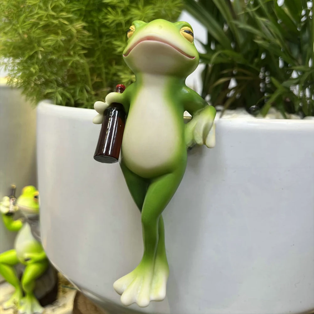 Funny Drinking Frog Statue Planter Hugger Resin Hanging Frog Figurine Small Frog Figurine Plant