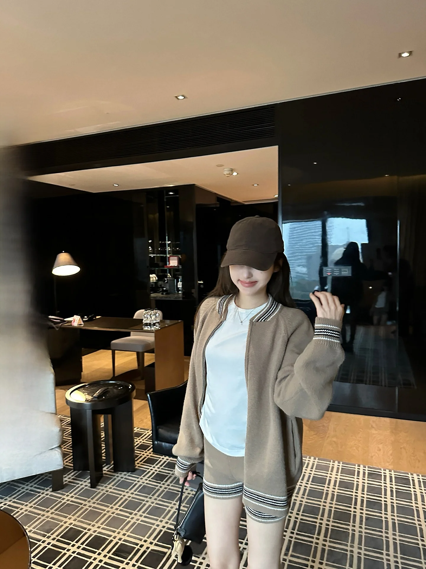 

NingSi Color Block round Neck Zipper Knitted Sweater Jacket Women's Casual Style Elastic Shorts Set Autumn New Arrival