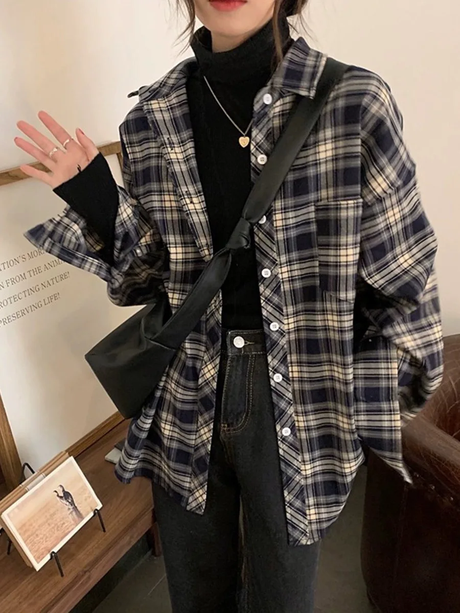 

Женская рубашка-пальто больших размеров в винтажном стиле, свободного кроя, осень 2025, корейский и гонконгский стиль, стройнящий клетчатый топ, модный и универсальный