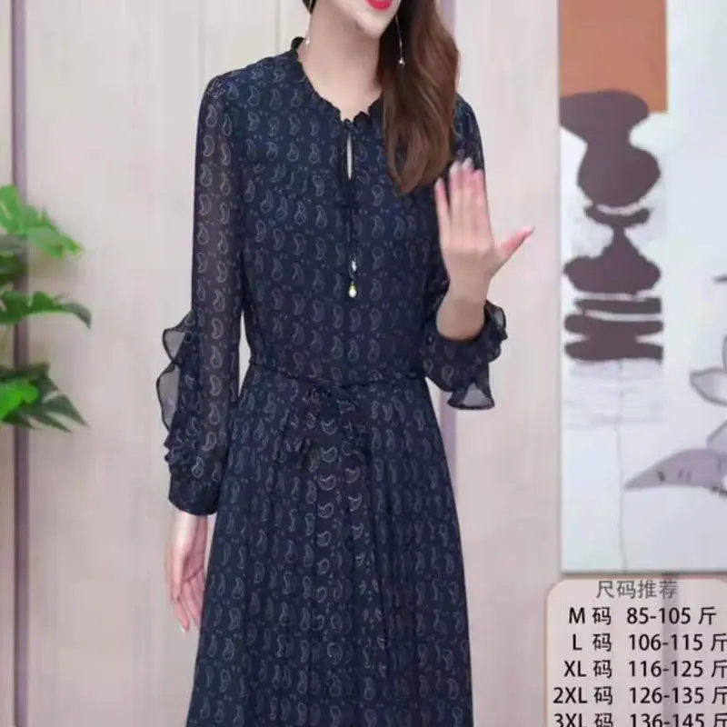 Floral Dress for Women Iearly Autumn Style V-neck Long Sleeved Lace Up Pearl Yarn Exuding a Slimming and Elongated A-line Skirt