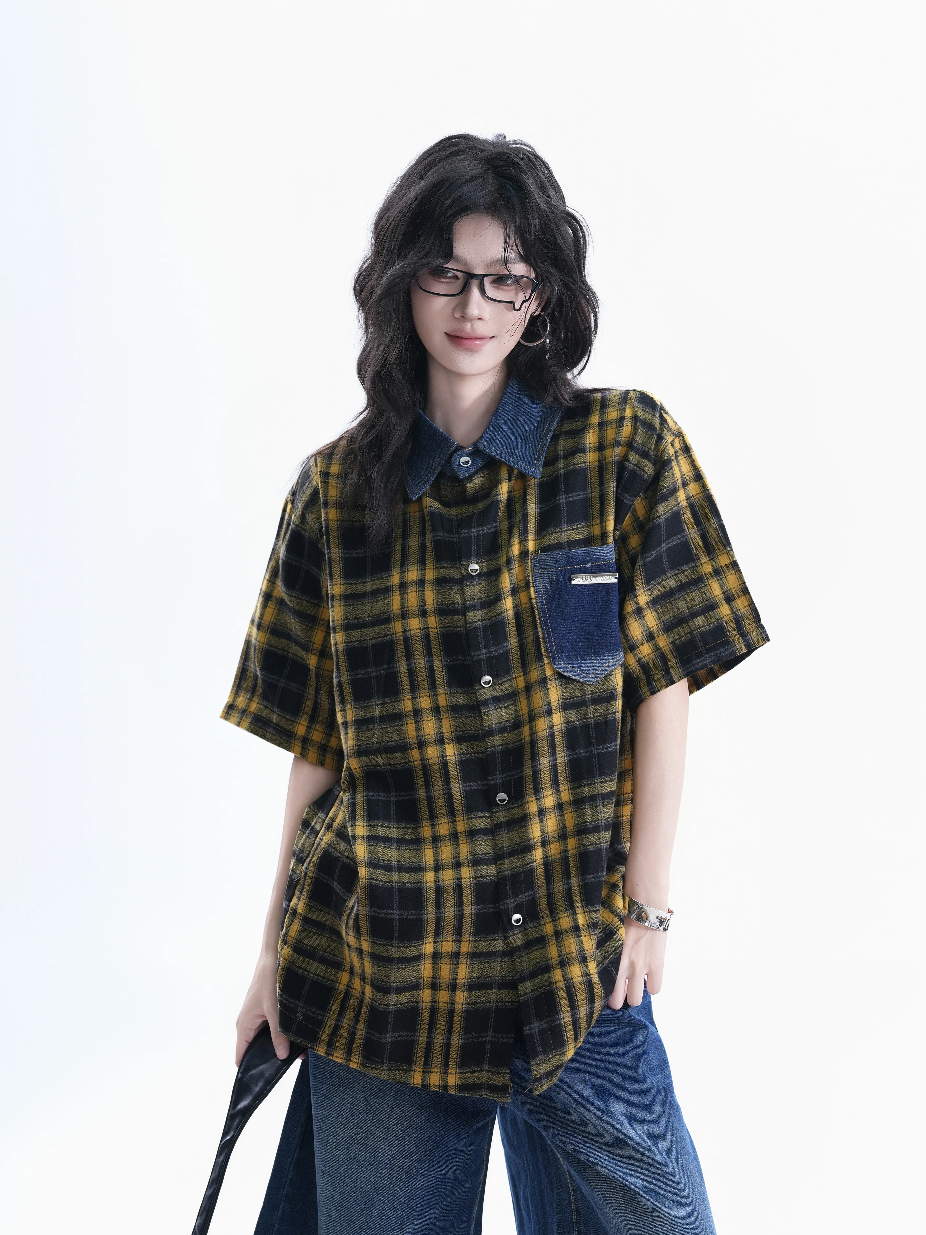 

Retro American Denim Collar Plaid Short Sleeve Shirt Women Summer Loose Couple Shirt Polyester Cotton Blend Regular Length