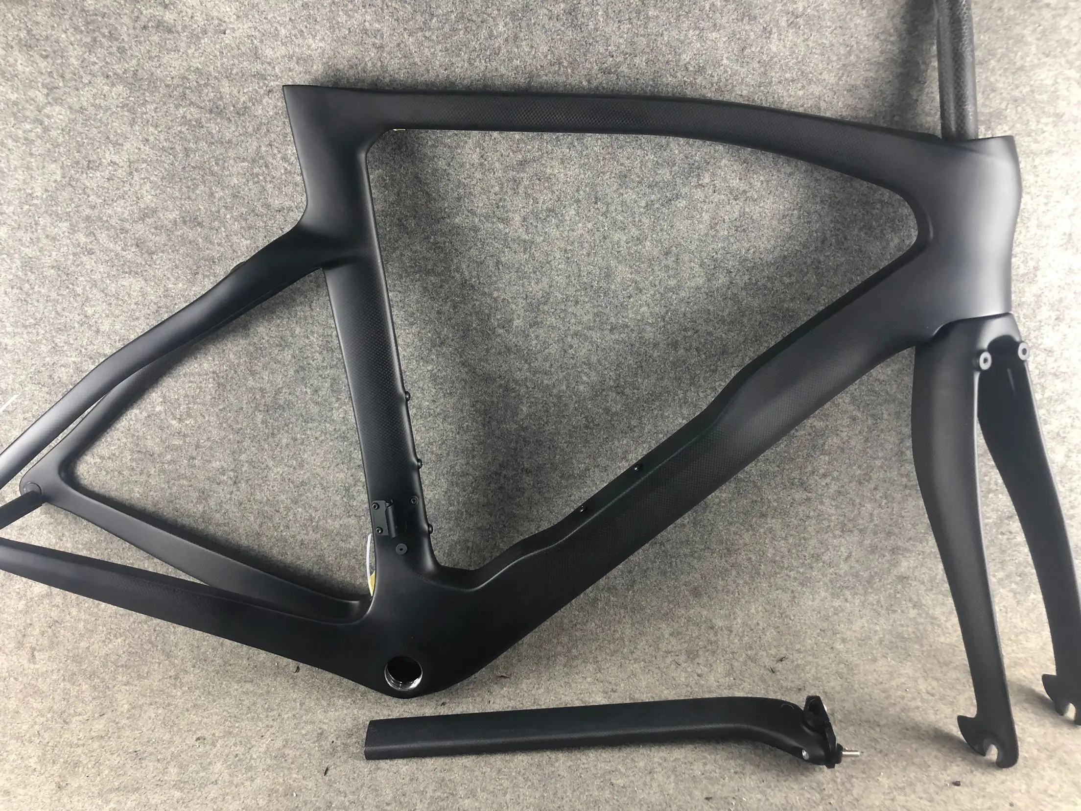 F16 Carbon Frames Yellow Color F14 Road Bike Frameset Yellow Handlebar Disc BSA XDB DPD Taiwan Just DI2