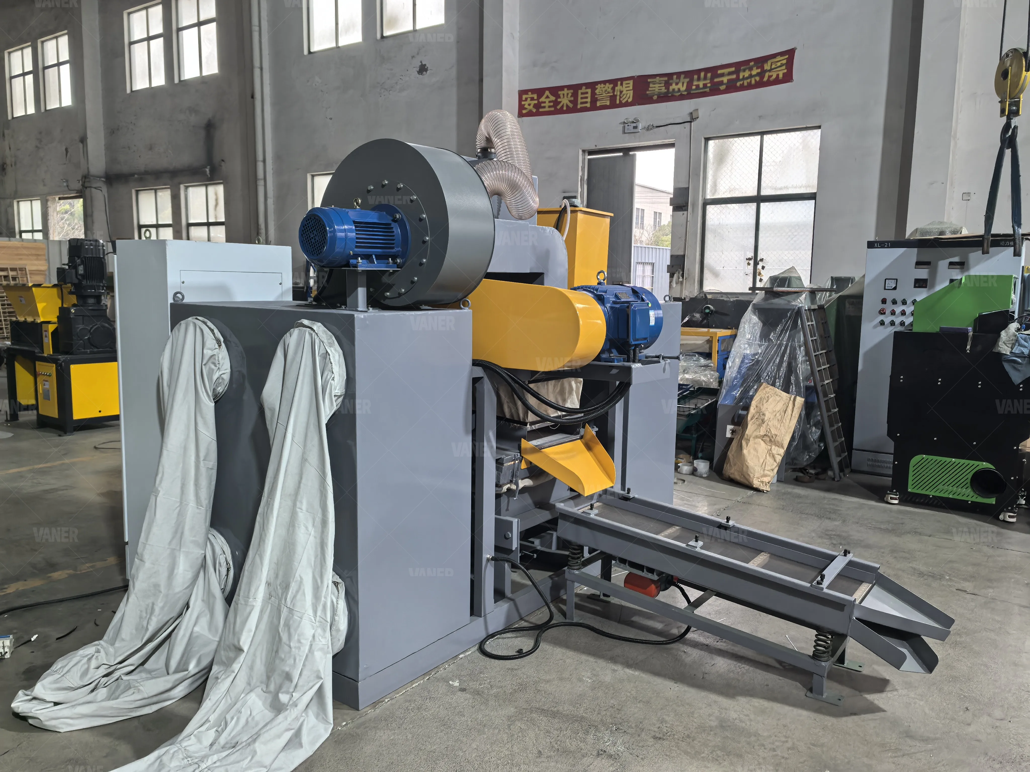 Factory Direct Sale Automatic Scrap Cable Separator Machine Copper Granulator Copper Wire Scrap Recycling Machine