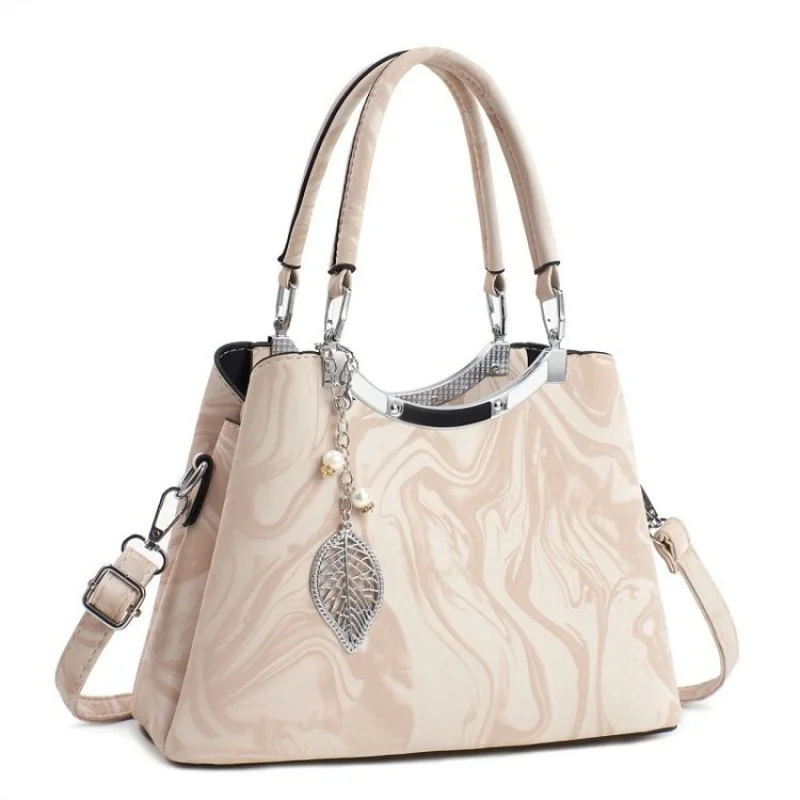 

Luxury And Simple Vintage Crossbody Handbag For Women Made From Premium Leather For Commuting