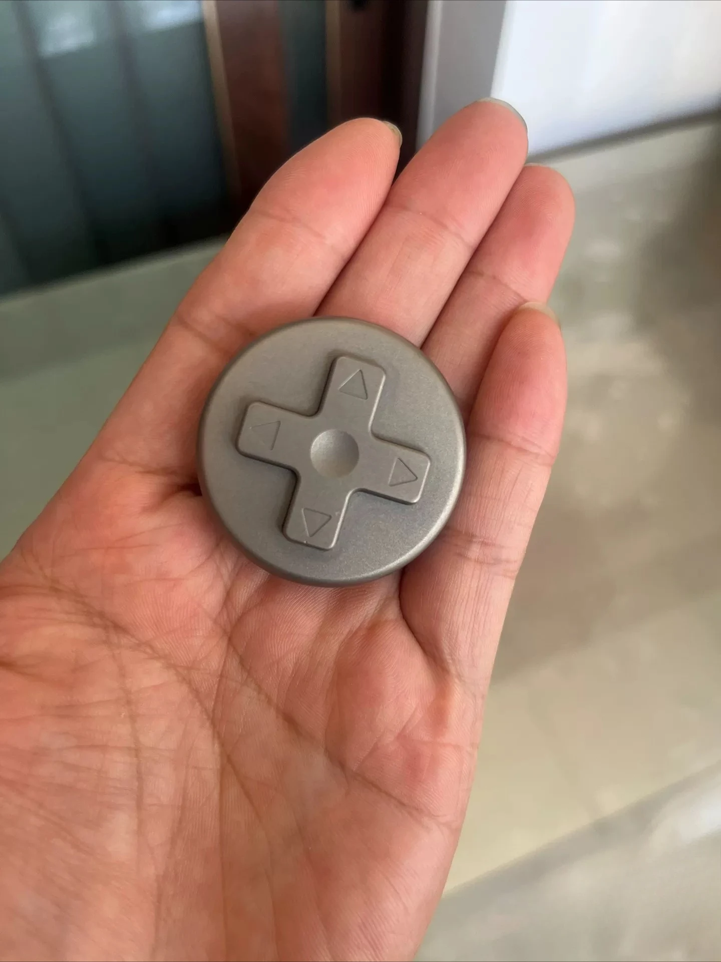 Used ACEDC titanium alloy, cross gamer (with bump) decompression toy
