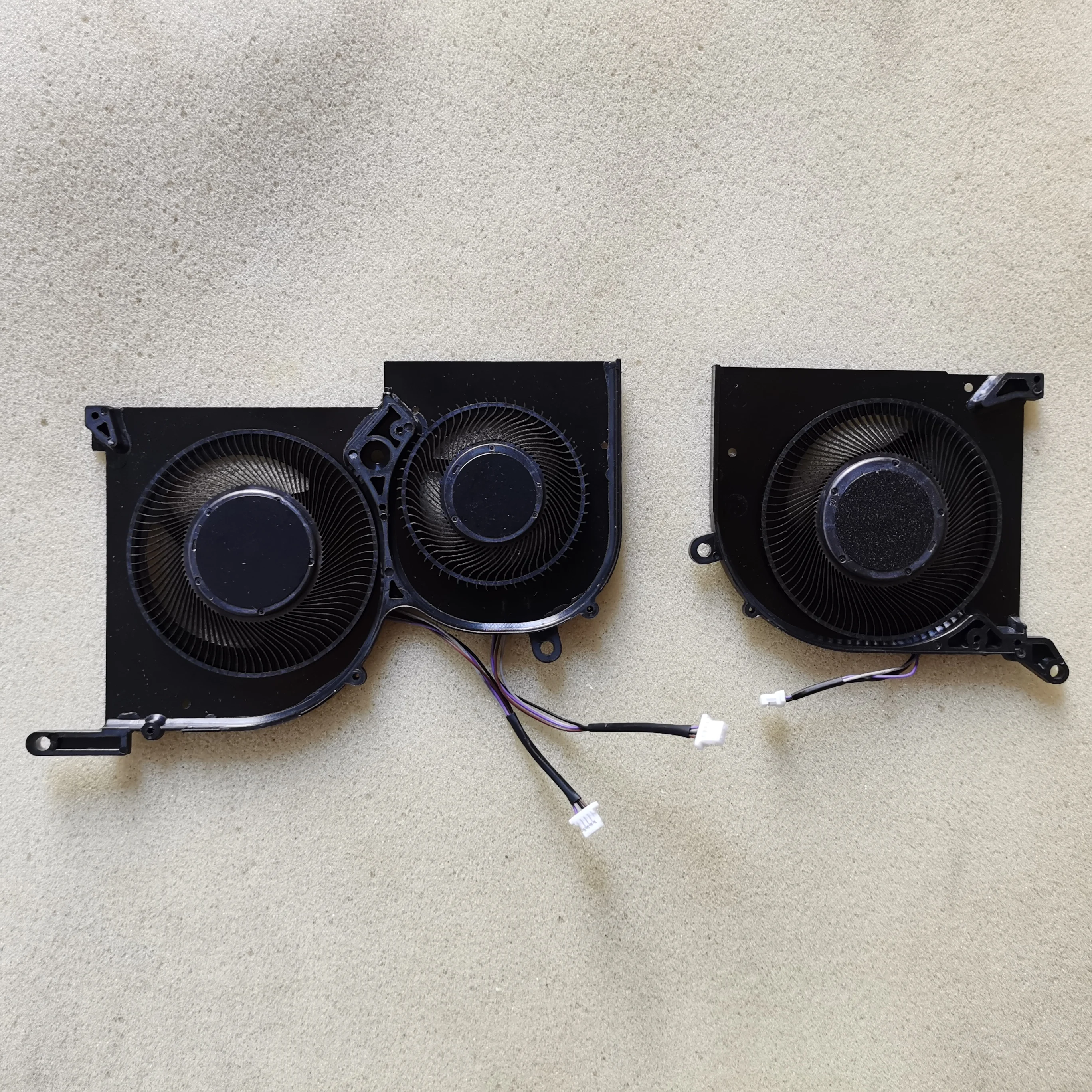 

Новый вентилятор охлаждения процессора и процессора ноутбука для MSI GS66 WS66 P66 MS-16V4 MS-16V5 DC 5V 0.5A