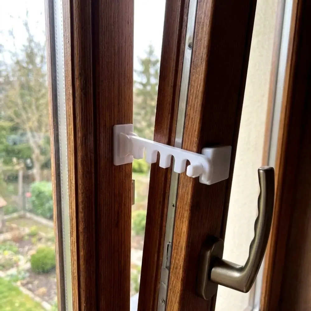 5 Gears Door Window Windproof Hooks Anti-Collision 3D Printed Window Restrictor Lock No-Drill Anti-Fall Window Opening Limiter
