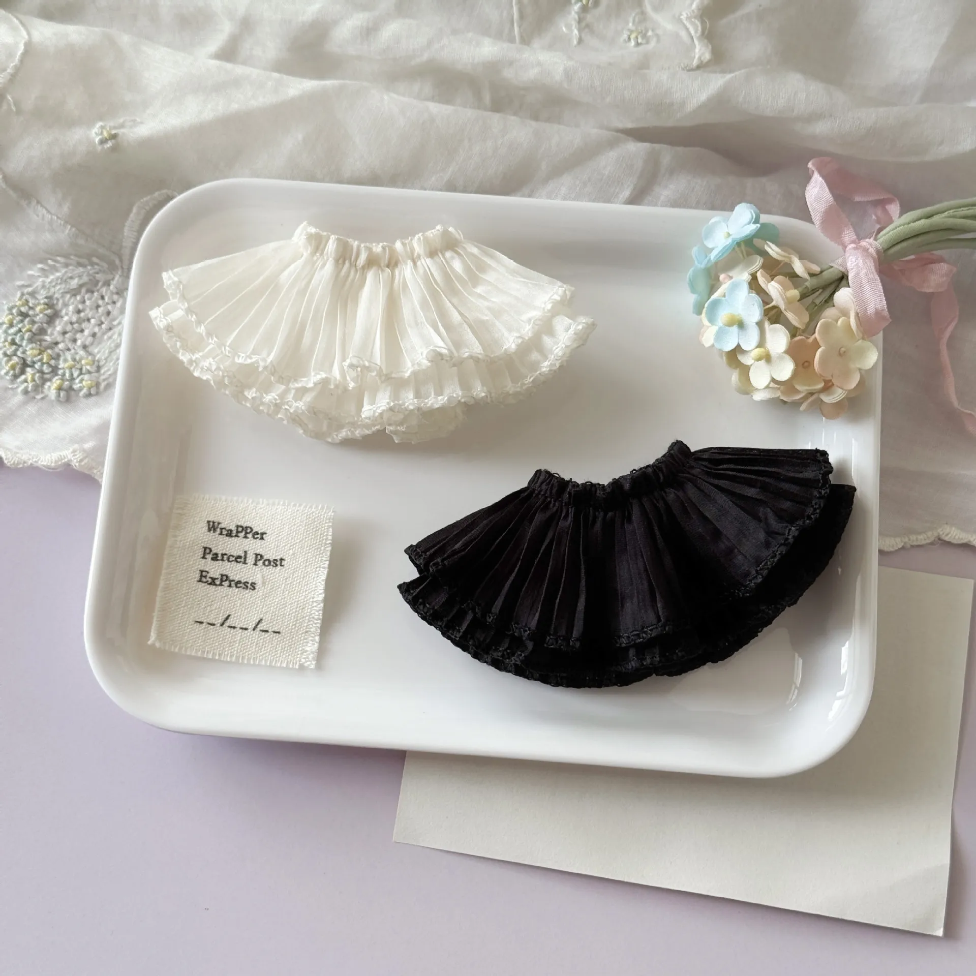 Vestido de muñeca con falda plisada de encaje, vestido de princesa mini para muñecas de 10-17 cm, universal.