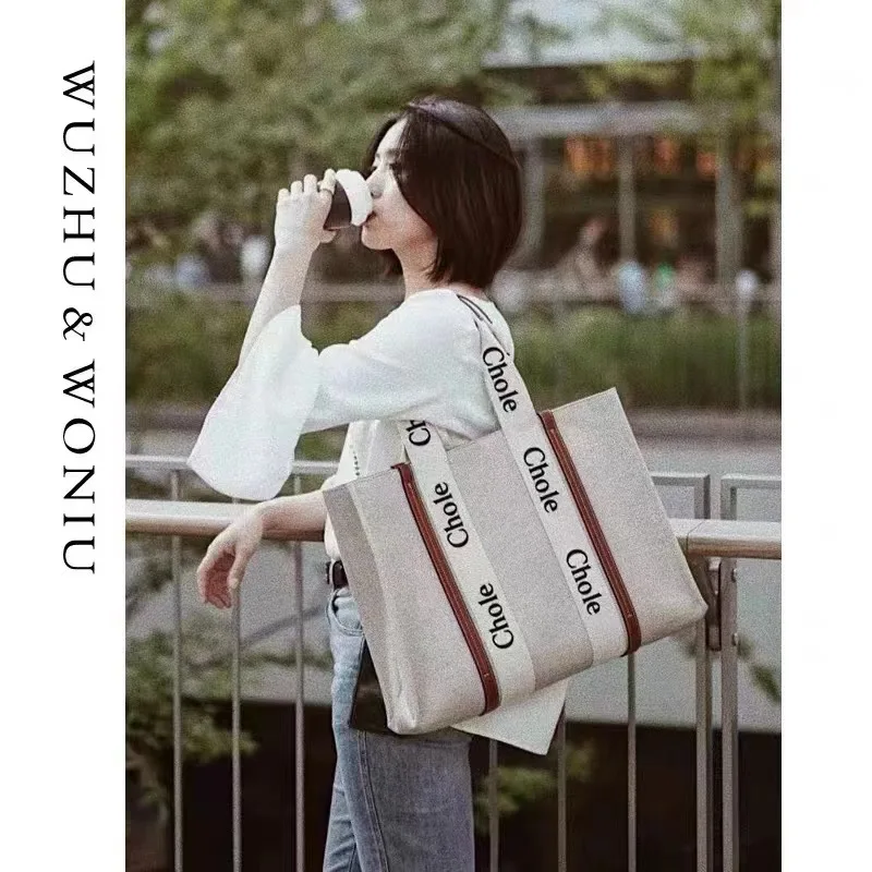 Letter canvas tote bag, niche and versatile, large capacity shopping bag, female college student computer bag