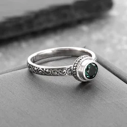 Exquisite Vintage Green Zircon Ring for Women Simple Charm Banquet Party Birthday Anniversary Gift
