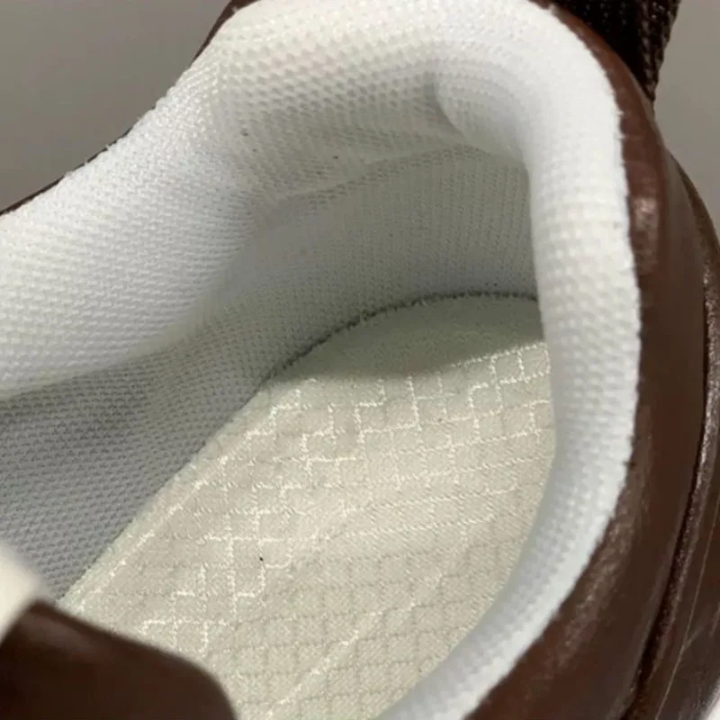 Nuevos zapatos clásicos de lujo para hombre, zapatos informales de cuero antideslizantes y cómodos para jóvenes, Zapatillas Retro para correr para hombre