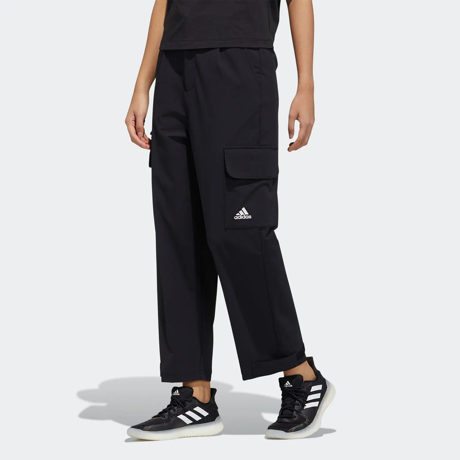 

Аутентичные женские спортивные брюки Adidas TECH PT WOVEN GP0608
