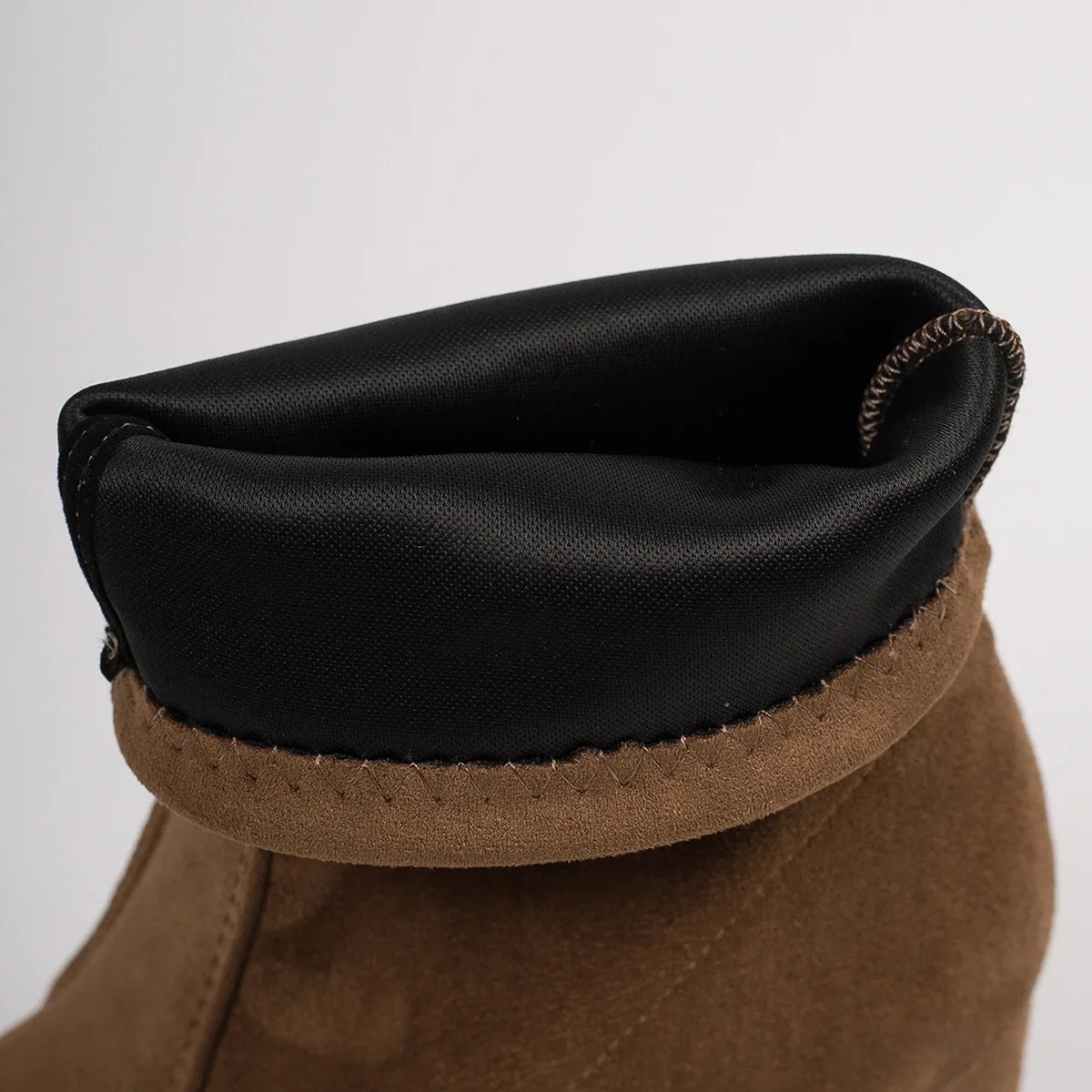 Herbst/Winter Damen-Stiefeletten mit dicken Absätzen und spitzer Spitze aus Wildleder. Modische rutschfeste Outdoor-Stiefel im europäischen und amerikanischen Stil – Detail 37