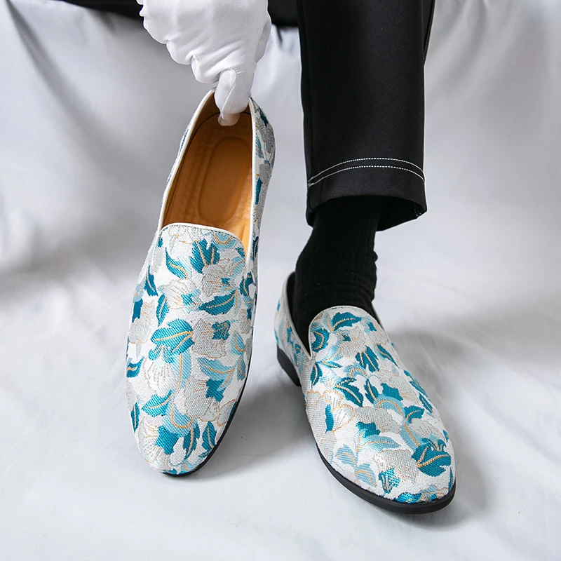 

Men Loafers Printed Embroidery Trend Comfortable Breathable Casual Men Shoes