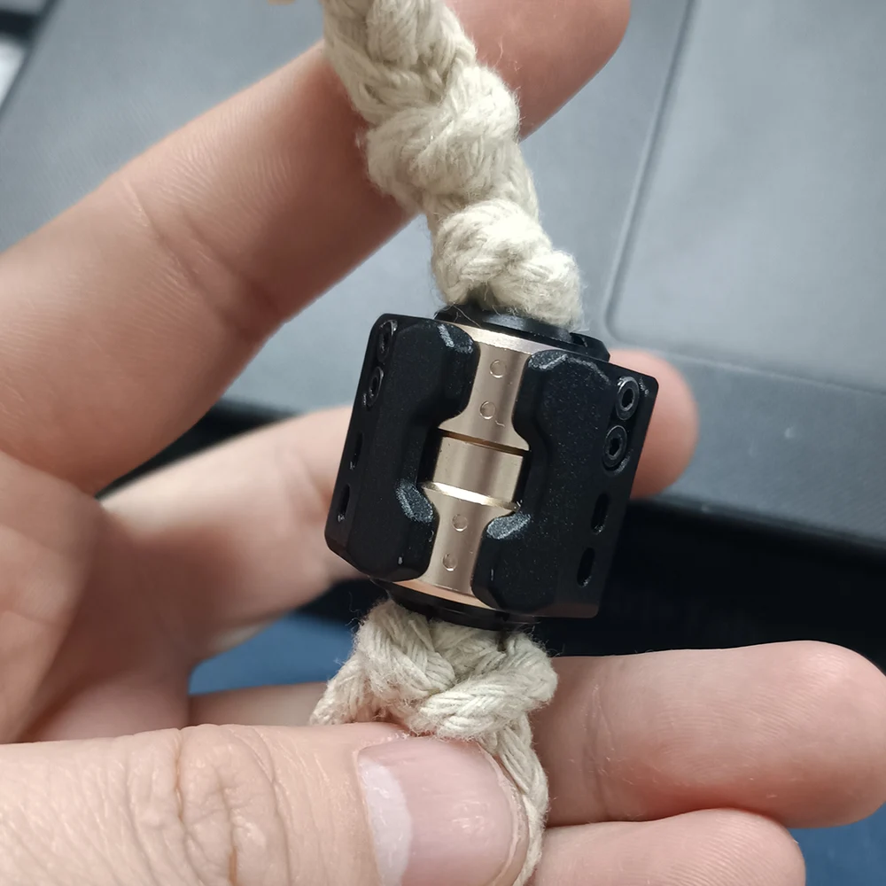 Cuchillo colgante EDC Fidget Spinner alivio del estrés adulto alivio del estrés Metal Spinning atención Deficit hiperactividad juguete para trastorno