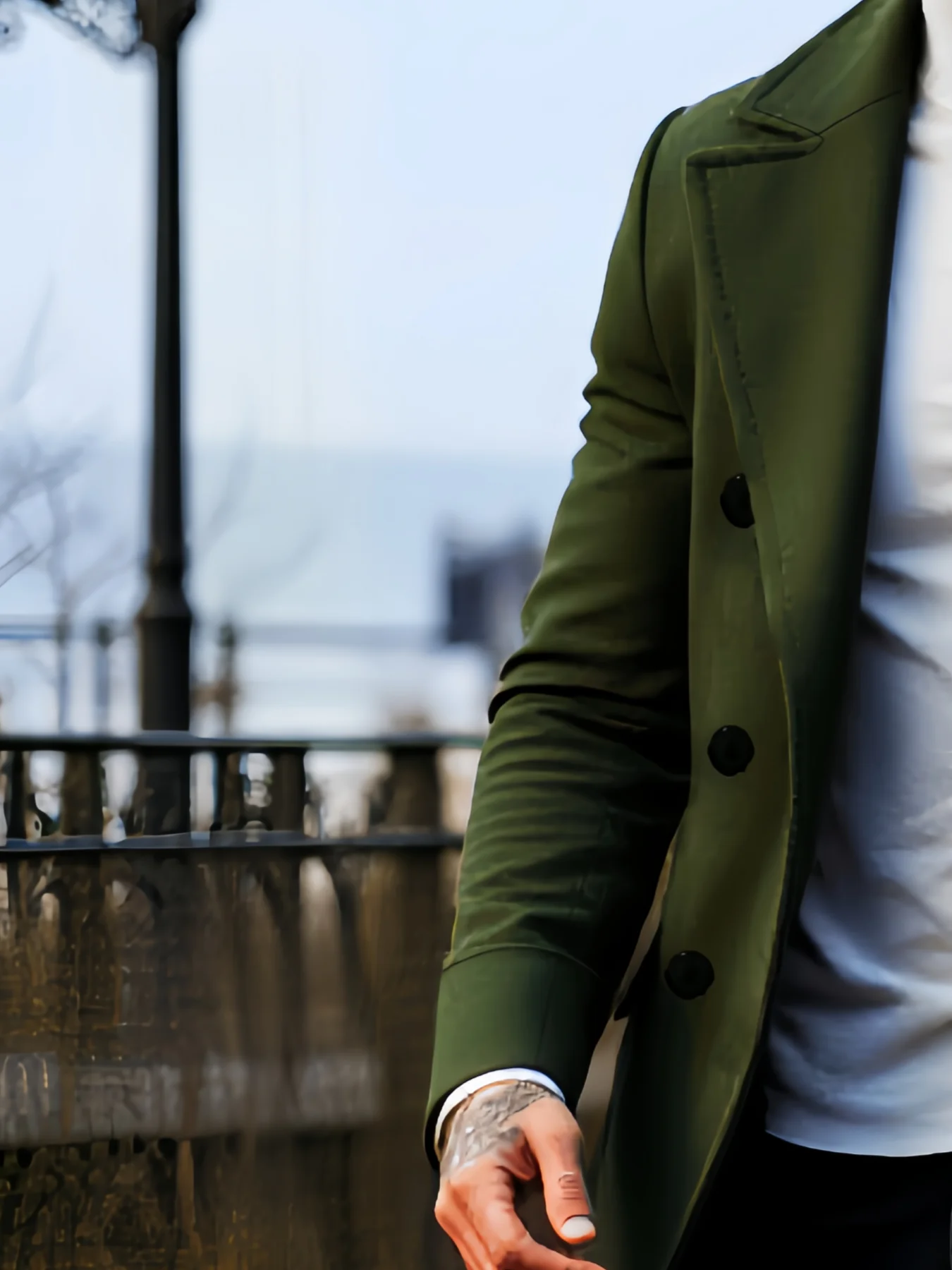 Nowy dwurzędowy płaszcz przeciwdeszczowy, gruby trencz z ciepłą podszewką, modny i popularny płaszcz trencz