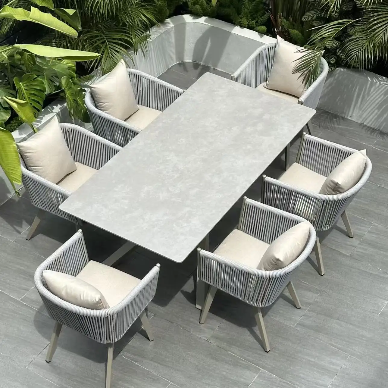 Letto Matrimoniale 160x200 Cm In Metallo E Legno Con Testiera Imbottita In Pu Illuminazione Led Rgb Stazione Di Ricarica Usb Type C E 2 Cassetti Portaoggetti