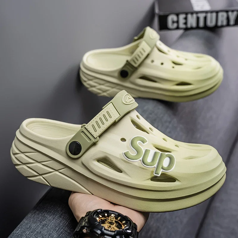 صنادل صيفية للرجال والنساء للزوجين 2025 شباشب باوتو جديدة قابلة للتنفس وغير قابلة للانزلاق أحذية شاطئ خفيفة الوزن